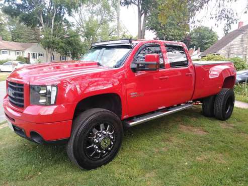 !!!!GORGEOUS GMC SIERRA DURAMAX CREW LTZ 4X4 for sale in Indian Orchard, MA