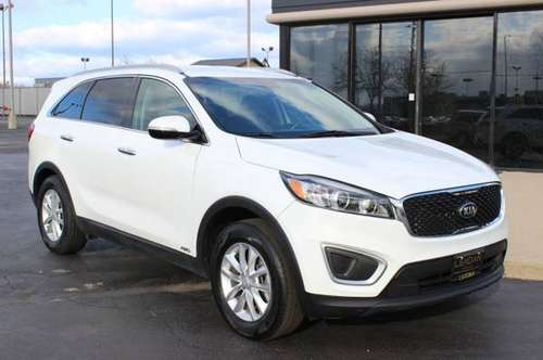 2017 Kia Sorento LX AWD WITH CONVENIENCE PACKAGE W - cars & for sale in milwaukee, WI