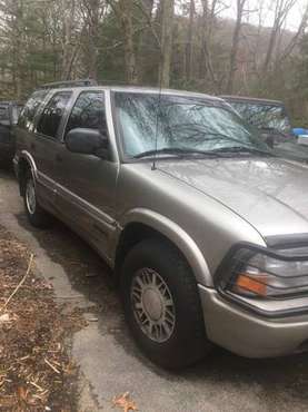 1999 gmc Jimmy SLE for sale in Groton, CT