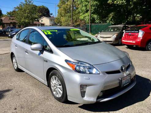 2012 TOYOTA PRIUS PLUG-IN ADVANCE. JBL Sounds. Leather Heated Seats. for sale in Portland, OR