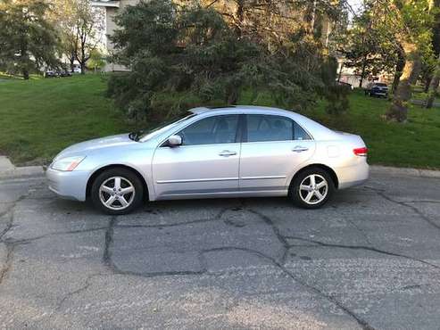 2004 Honda Accord EX 2 4L - Needs nothing with 24/31mpg - cars & for sale in Saint Paul, MN