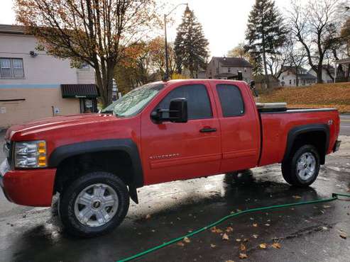 2010 Chevy Silverado Z71 4x4 - cars & trucks - by owner - vehicle... for sale in Rochester , NY