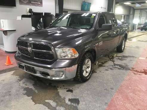 2016 RAM 1500 4WD CREW CAB - - by dealer - vehicle for sale in Arlington, TX