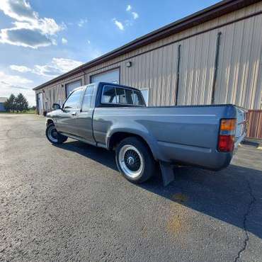 92 Toyota Pickup Extended Cab for sale in Rockford, IL