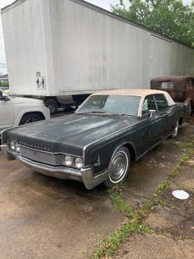 Rare Find - Classic 1966 Lincoln Continental - - by for sale in MS