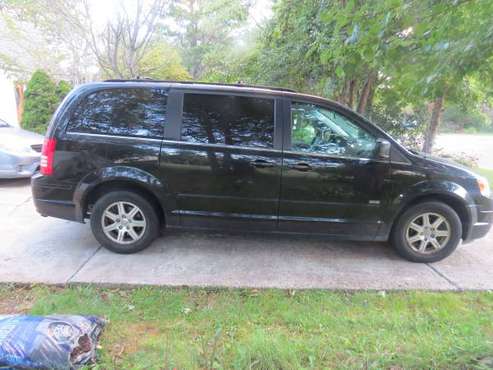 2008 CHRYSLER TOWN AND COUNTY VAN TOURING EDITION for sale in sandwich, MA