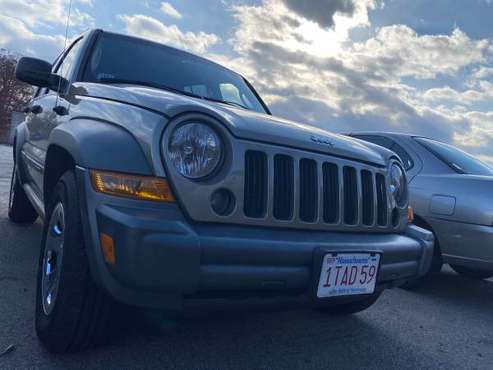 2005 Jeep Liberty 4x4 - cars & trucks - by owner - vehicle... for sale in Lowell, MA