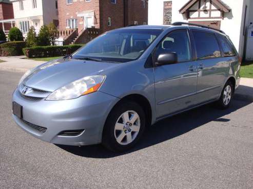 2008 TOYOTA SIENNA LE - - by dealer - vehicle for sale in Brooklyn, NY