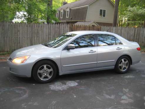 Excellent V6 Honda Accord Hybrid w/NAVI for sale in Cary, NC