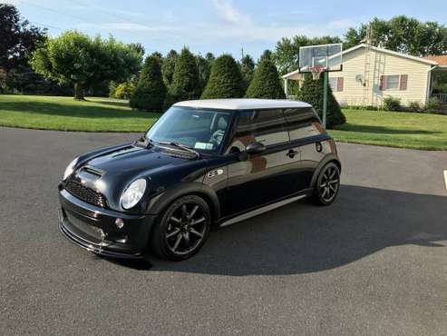 Not your sisters 03 Mini Cooper S for sale in Quincy, PA