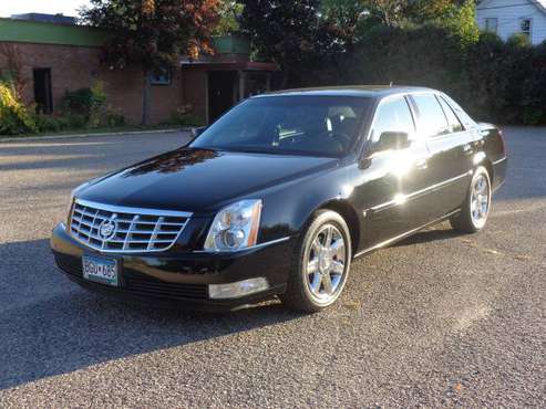 2006 Cadillac DTS - Financing Available for sale in Saint Paul, MN