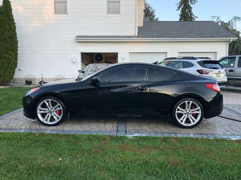 2010 Hyundai Genesis Coupe 2.0T R-Spec - cars & trucks - by owner -... for sale in Collingswood, NJ