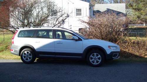 2009 Volvo xc70 - cars & trucks - by owner - vehicle automotive sale for sale in Suncook, NH