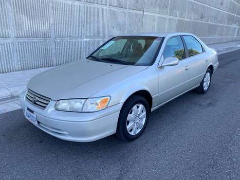 2000 Toyota Camry LE. PERFECT COMMUTE - NO PROBLEMS - cars & trucks... for sale in Arleta, CA
