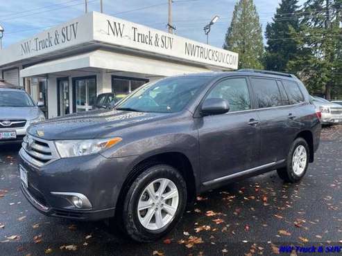2013 Toyota Highlander Plus - 3-ROW SEAT - AWD - SUV - cars & trucks... for sale in Milwaukee, OR