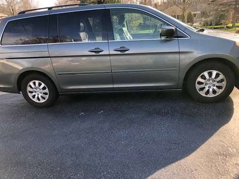 2008 Honda Odyssey - cars & trucks - by owner - vehicle automotive... for sale in Wethersfield, CT