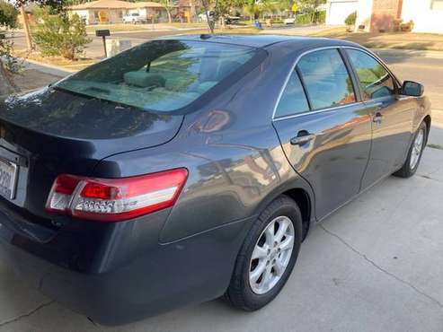 2010 toyota camry le for sale in Lamont, CA