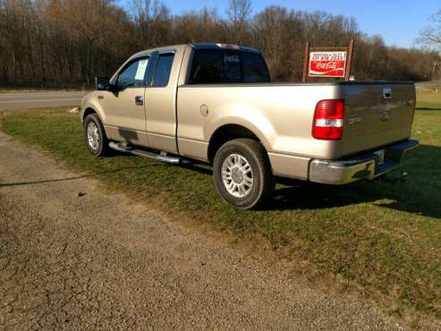 2004 Ford F150 - XLT - Extended cab - 2wd & extras for sale in Battle Creek, MI