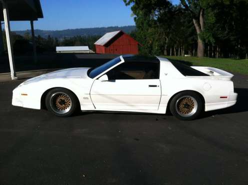 1989 PONTIAC GTA - cars & trucks - by owner - vehicle automotive sale for sale in Newberg, OR