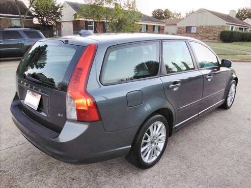 2010 VOLVO V50 SUPERCLEAN LEATHER BLUETOOTH, DRIVES LIKE NEW. - cars... for sale in Mesquite, TX