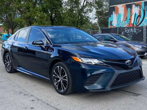 2018 Toyota Camry SE // CLEAN TITLE // 1 Owner - cars & trucks - by... for sale in Hollywood, FL