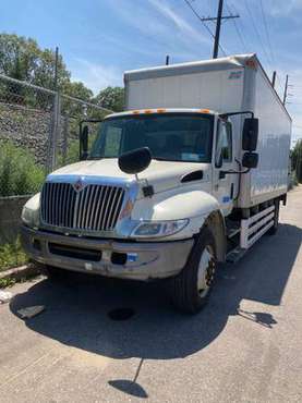 06 INTERNATIONAL 4200 box truck - cars & trucks - by owner - vehicle... for sale in Garden City, NY