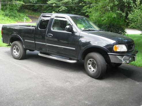 1998 Ford F250XLT 4wd pickup for sale in North Grafton, MA