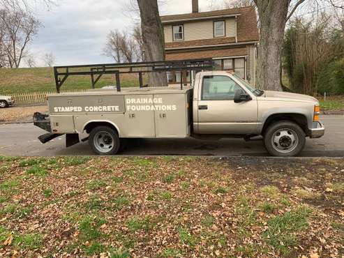 2000 Chevrolet truck with utility Body - cars & trucks - by owner -... for sale in East Hartford, CT