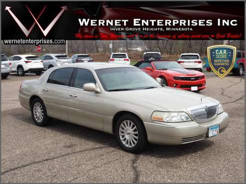 2004 Lincoln Town Car Signature - - by dealer for sale in Inver Grove Heights, MN