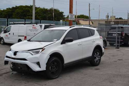 2018 Toyota RAV4 - - by dealer - vehicle automotive sale for sale in Miami, FL