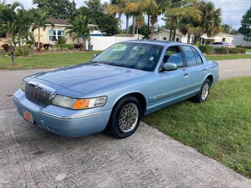 2000 MERCURY GRAND MARQUIS LOW MILES - cars & trucks - by dealer -... for sale in Lake Worth, FL