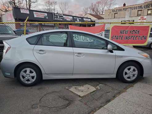 2011 Toyota Prius - cars & trucks - by owner - vehicle automotive sale for sale in Huntington Station, NY