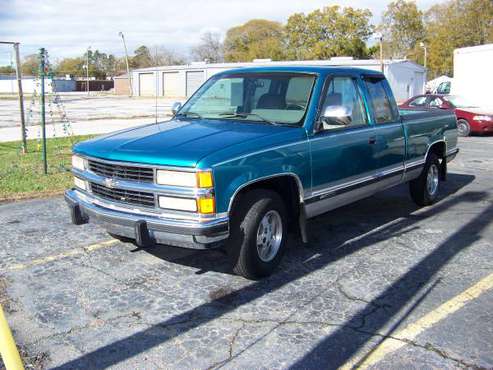Classic 1994 Chevy C1500 Truck - Excellent condition - cars & trucks... for sale in Woodruff, SC