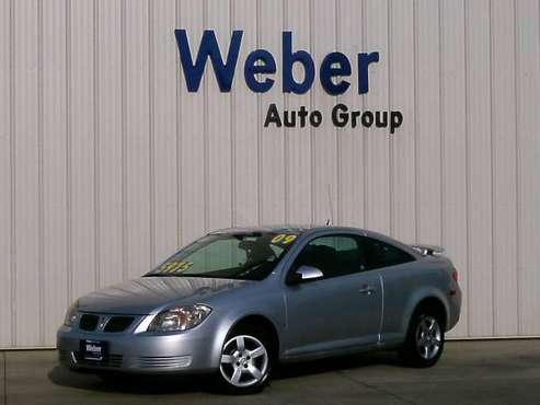 2009 Pontiac G5 Coupe-ONLY 79k miles! VERY GOOD CONDITION! for sale in Silvis, IA