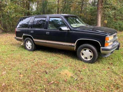 99 GMC Suburban 4X4 - cars & trucks - by owner - vehicle automotive... for sale in Gilbert, SC