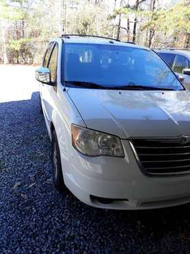 2010 town and country - cars & trucks - by owner - vehicle... for sale in Chatsworth, GA