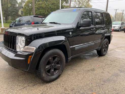 2009 Jeep Libery Sport 4WD - cars & trucks - by dealer - vehicle... for sale in Elgin, IL