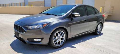 2015 Ford Focus SE Excellent Condition Leather Interior - cars & for sale in Mesa, AZ
