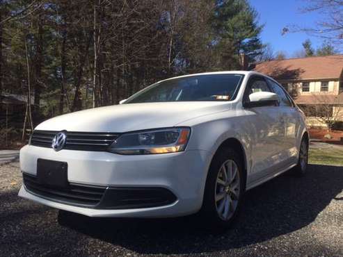 2013 VW VOLKSWAGEN JETTA SE, 5 CYL 2 5L, AUTOMATIC, SUNROOF - cars & for sale in Windham, NH