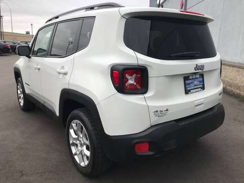 2018 Jeep Renegade Latitude 4WD - cars & trucks - by dealer -... for sale in Rogers, MN
