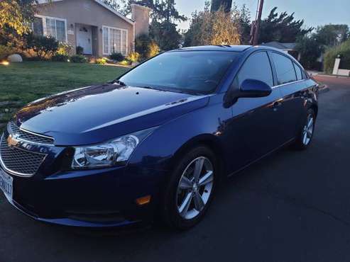 Chevrolet Cruze LT-CLEAN TITLE-AUTOMATIC - cars & trucks - by owner... for sale in Van Nuys, CA