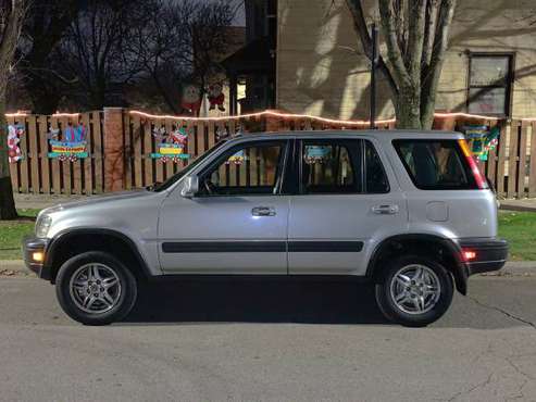 Honda CRV 2001 - cars & trucks - by owner - vehicle automotive sale for sale in Chicago, IL