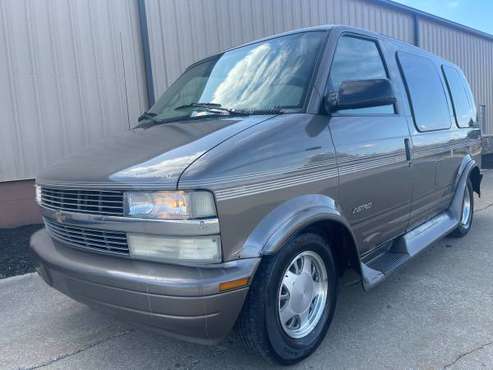 2001 Chevrolet Astro Limited Edition 4 3L V6 - 165, 000 Miles - cars for sale in Uniontown , OH