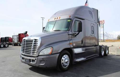 2! 2013 Freightliner Cascadia 125 Conventional Sleeper for sale in Ellensburg, WA