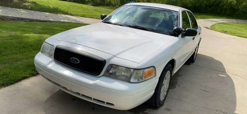 2009 Crown Vic for sale in Melbourne, OH