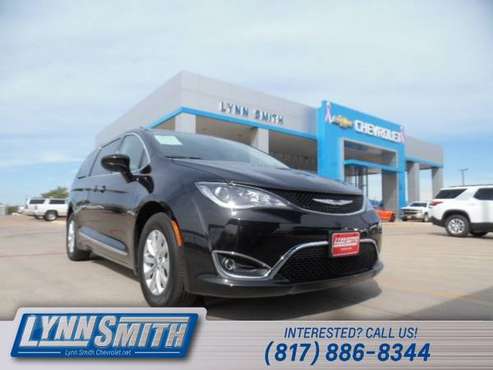 2019 Chrysler Pacifica Touring L for sale in Burleson, TX