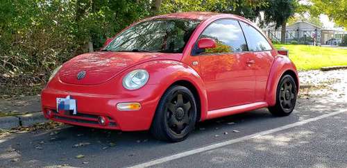 Volkswagen Beetle 5speed clean title for sale in Marysville, WA