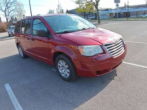 2008 CHRYSLER TOWN AND COUNTRY - - by dealer - vehicle for sale in Kenosha, WI