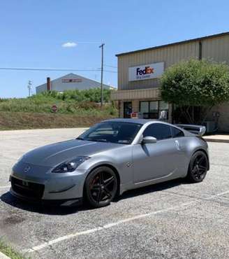 Modified Silver 2004 6-Speed Manual Nissan 350z with Nismo Upgrades for sale in reading, PA
