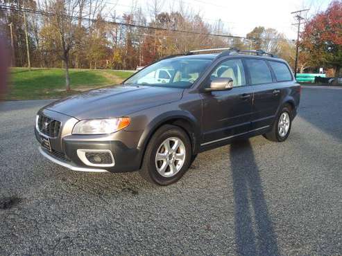 2008 Volvo XC70 AWD 3.2 - cars & trucks - by owner - vehicle... for sale in Charlotte, NC